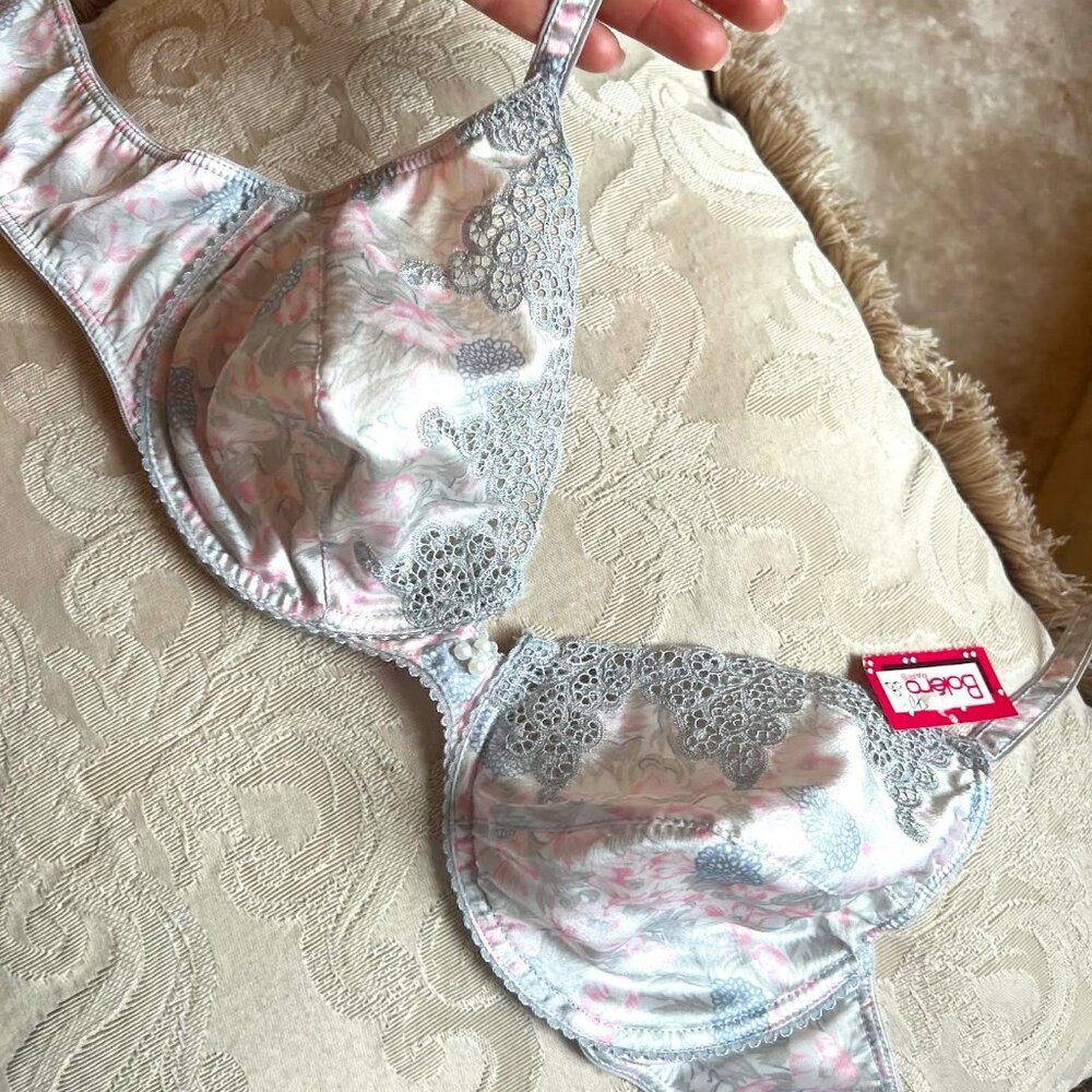 NWT Bolero Paris Vintage Floral Bra With Lace & Pearls Size 36B